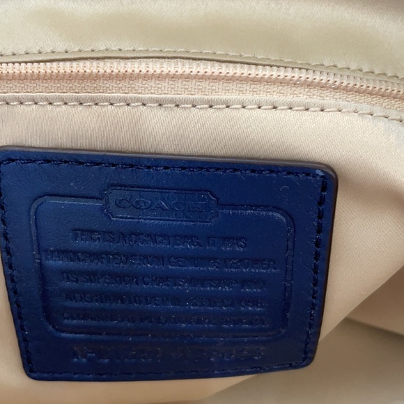 Coach new navy bag - Picture 6 of 6